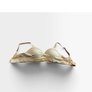 Shapermint Essentials Wireless Bra M/M Beige Nude Seamless Comfort Shapewear